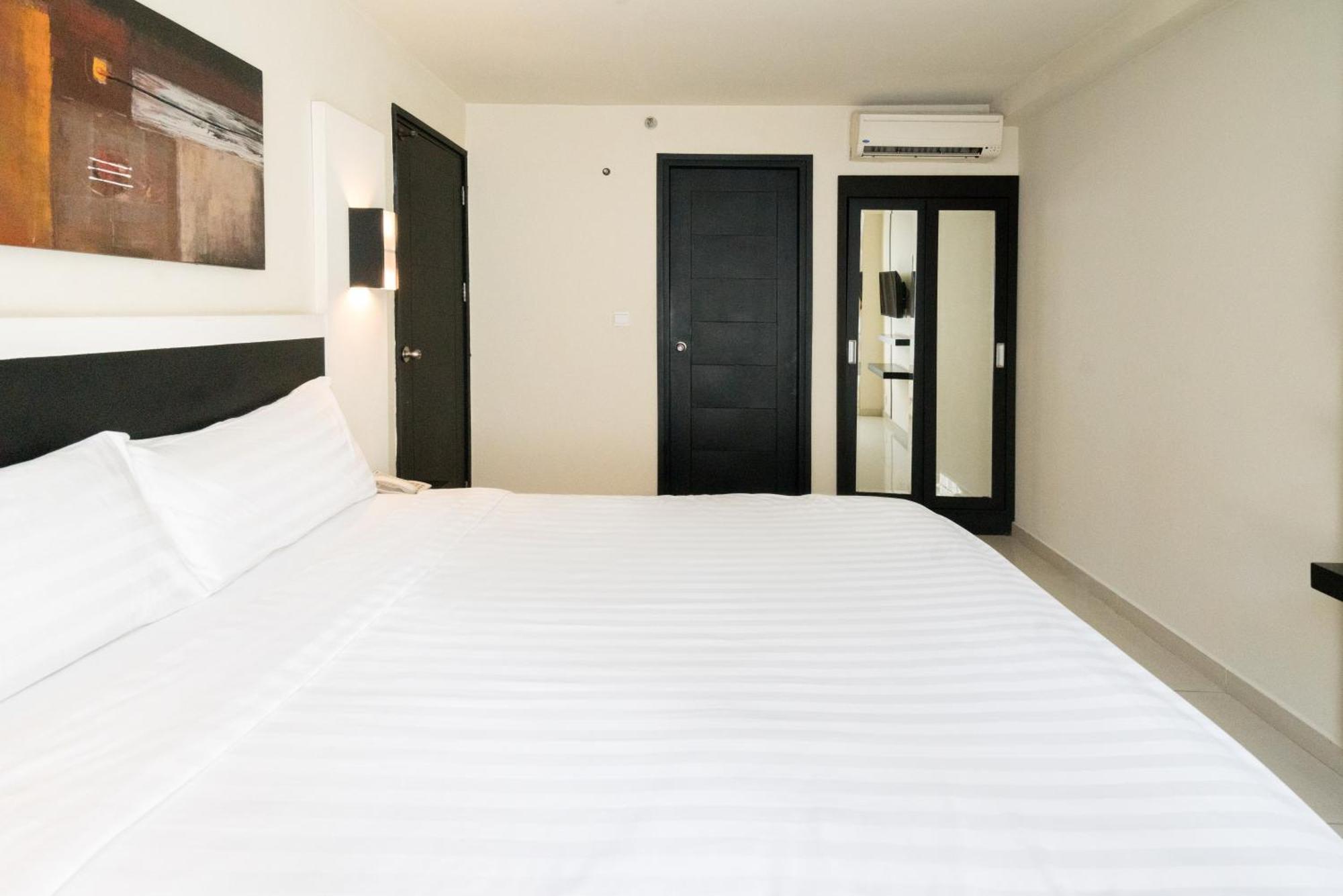 Aston Denpasar Hotel & Convention Exterior photo